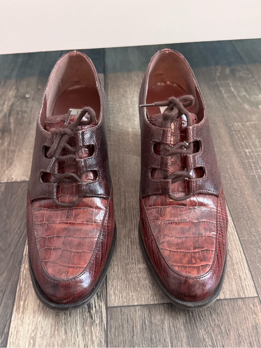 Valerie Stevens Burgundy Croc-Embossed Leather Lace-Up Oxfords